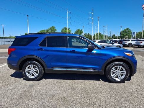 Certified 2023 Ford Explorer XLT AWD/4WD image 7