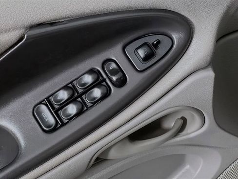 Used 2004 Ford Mustang GT image 17