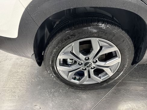 Certified 2024 Kia Seltos S image 13