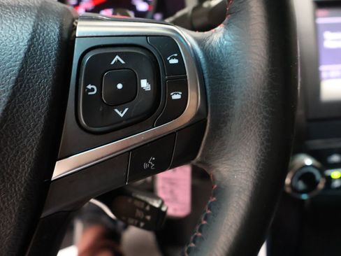 Used 2017 Toyota Camry SE image 32