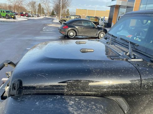 Used 2018 Jeep Wrangler Unlimited Sport S image 9