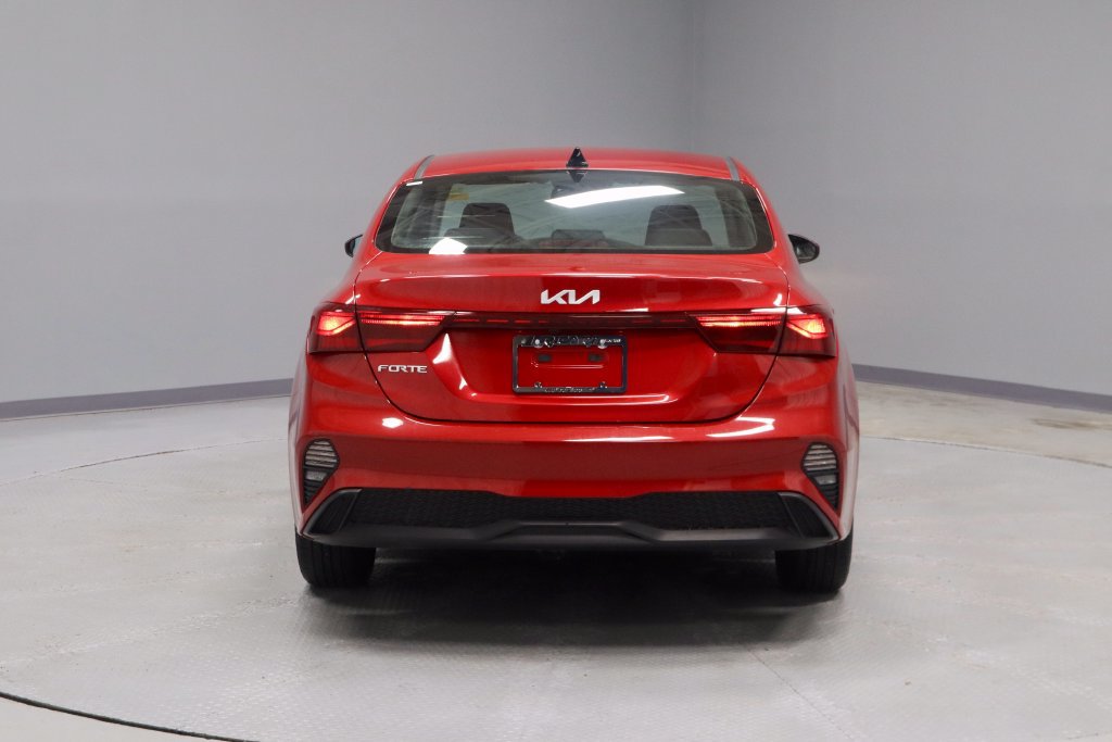 Used 2023 Kia Forte LXS FWD image 9