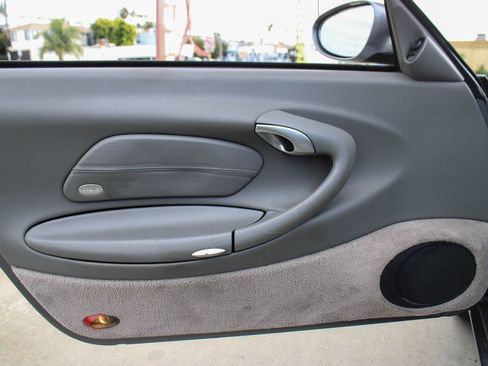 Used 2001 Porsche 911 Cabriolet image 45