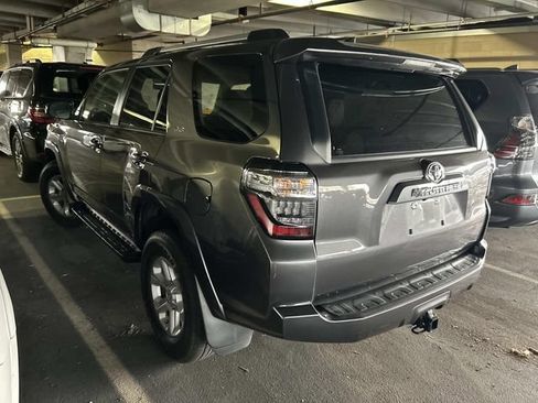 Used 2022 Toyota 4Runner SR5 Premium w/ Moonroof Package AWD/4WD image 2
