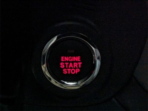 Certified 2025 Subaru Outback Limited image 26