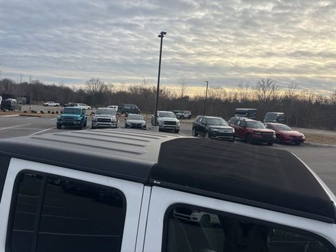 Used 2022 Jeep Gladiator Sport image 72