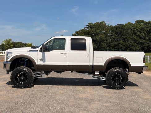 Used 2016 Ford F250 Lariat w/ Lariat Ultimate Package AWD/4WD image 9