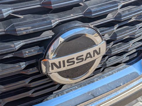 Used 2021 Nissan Rogue SV image 10