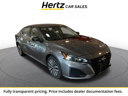 Used 2025 Nissan Altima 2.5 SV FWD image 1