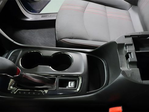 Used 2023 Chevrolet Equinox RS image 17