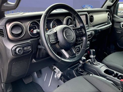 Used 2021 Jeep Wrangler Unlimited Sport image 17