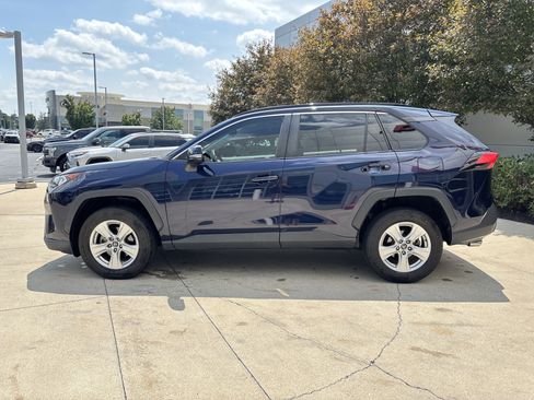 Used 2020 Toyota RAV4 XLE FWD image 9