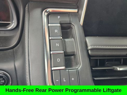 Used 2024 Chevrolet Tahoe Z71 w/ Luxury Package image 13