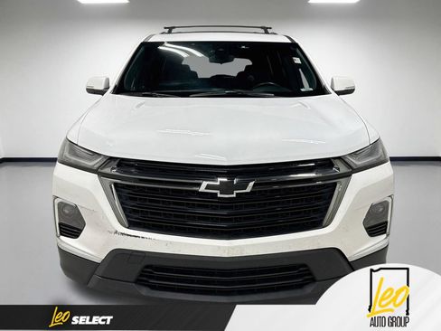 Used 2022 Chevrolet Traverse LT w/ Midnight/Sport Edition AWD/4WD image 2