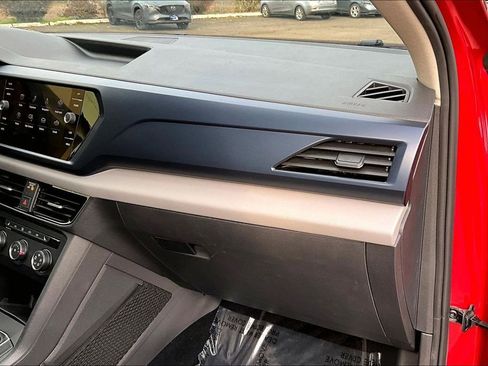 Used 2022 Volkswagen Taos SE w/ Panoramic Sunroof Package image 20