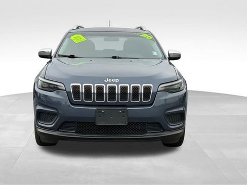 Used 2020 Jeep Cherokee Latitude w/ Cold Weather Group image 8