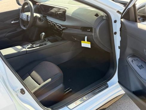 New 2026 Nissan Sentra SR w/ Floor Mat Package FWD image 26