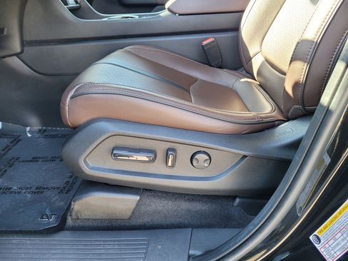 Certified 2023 Honda Pilot Elite image 11