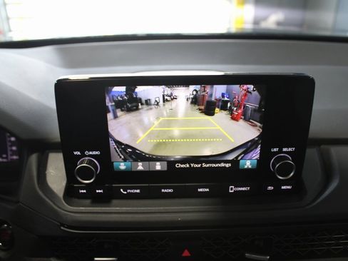 Used 2025 Honda Accord SE image 25