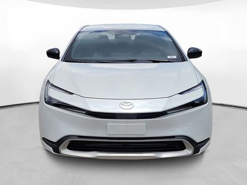 New 2026 Toyota Prius Plug-In Hybrid FWD image 2