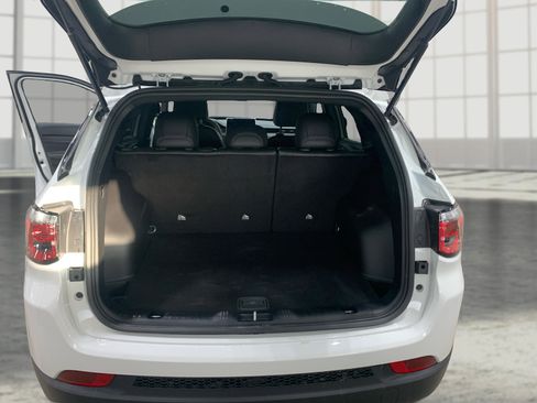 New 2026 Jeep Compass Latitude AWD/4WD image 11