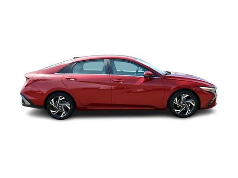 Used 2024 Hyundai Elantra Limited FWD image 4