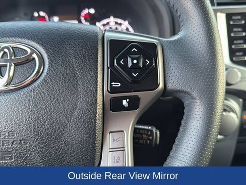 Used 2022 Toyota 4Runner SR5 Premium w/ Moonroof Package AWD/4WD image 23