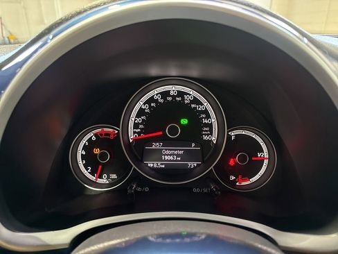 Used 2017 Volkswagen Beetle 1.8T SE FWD image 14