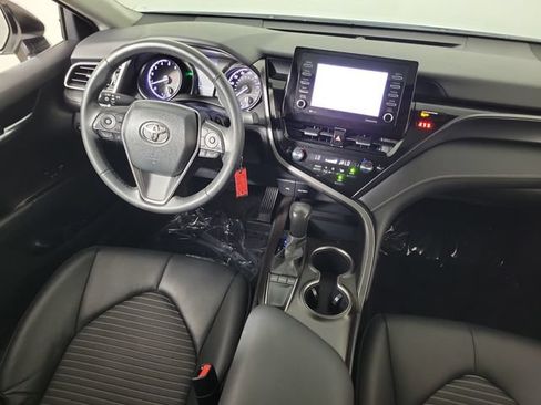 Used 2024 Toyota Camry SE FWD image 15