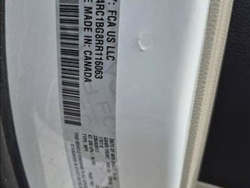 Used 2024 Chrysler Pacifica Touring-L FWD image 14