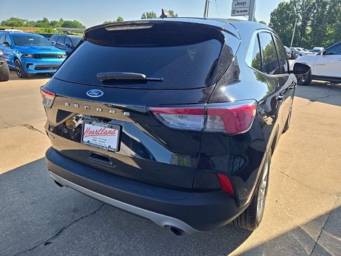 Used 2022 Ford Escape SE w/ Convenience Package FWD image 10