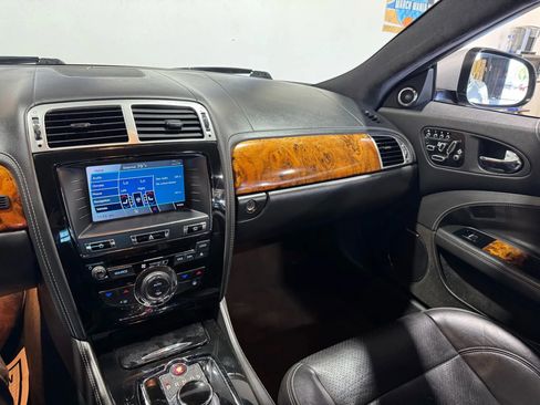 Used 2014 Jaguar XK Coupe image 18