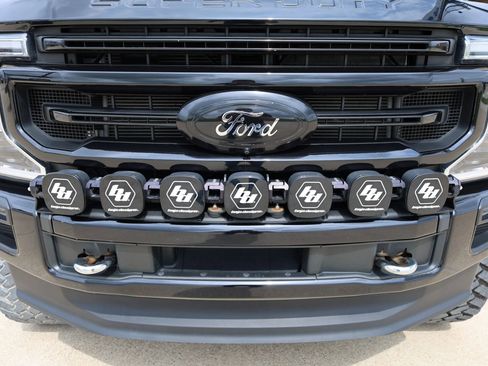 Used 2021 Ford F350 Platinum w/ FX4 Off-Road Package AWD/4WD image 27