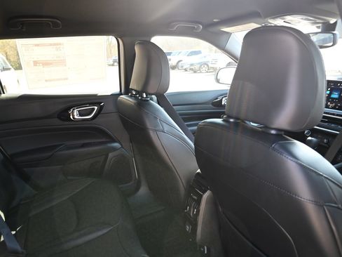 New 2026 Jeep Compass Latitude AWD/4WD image 22