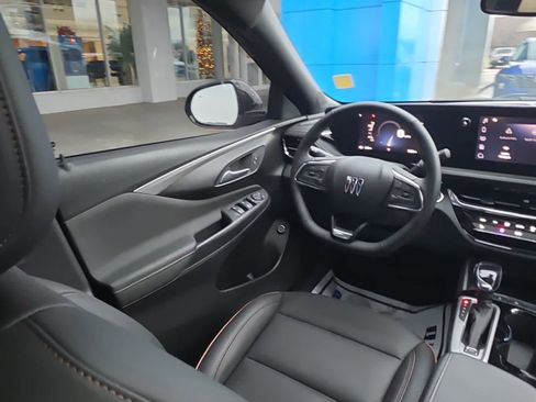 Used 2024 Buick Envista Avenir image 15