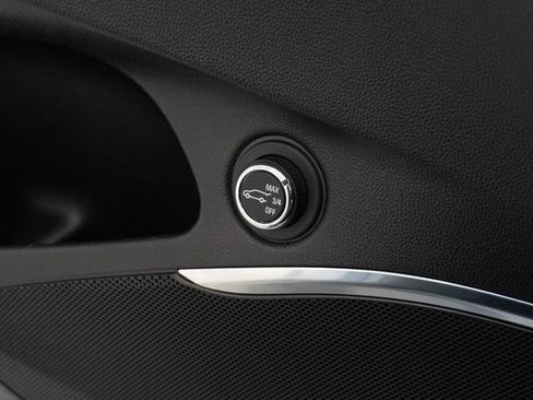 Used 2024 Buick Enclave Premium image 34