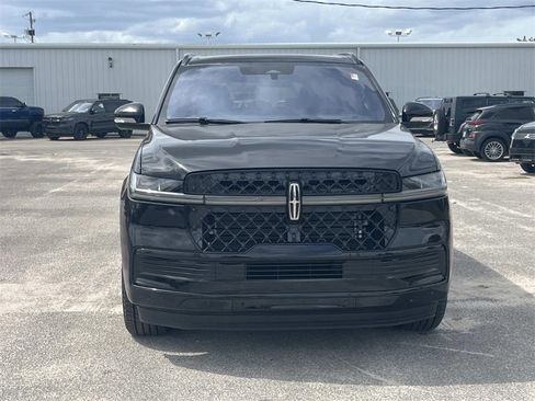 New 2025 Lincoln Navigator Reserve w/ Jet Appearance Package image 8