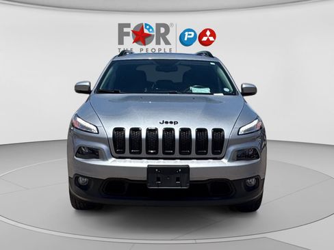 Used 2017 Jeep Cherokee High Altitude AWD/4WD image 8