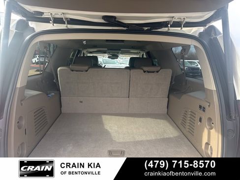 Used 2015 Chevrolet Suburban LTZ image 46