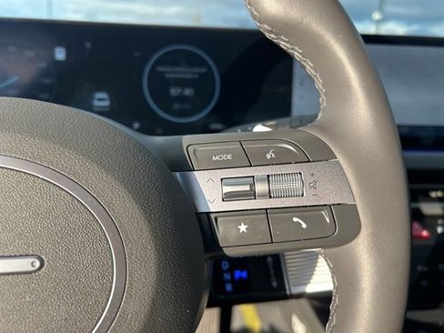 Used 2025 Hyundai Sonata Limited image 17