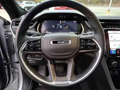 Used 2021 Jeep Grand Cherokee L Overland image 22