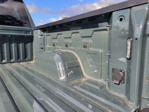 Used 2026 Chevrolet Silverado 1500 LT Trail Boss w/ Convenience Package II image 9