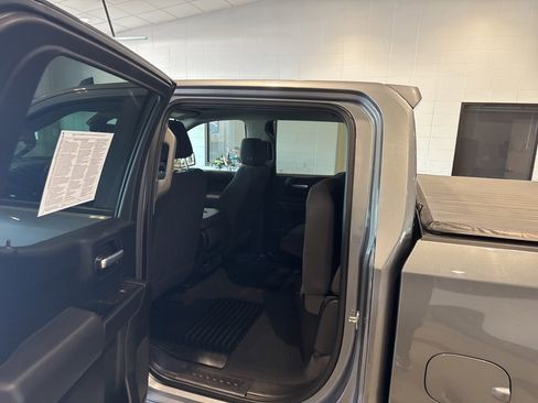 Used 2021 Chevrolet Silverado 1500 Custom Trail Boss w/ Safety Confidence Package AWD/4WD image 18