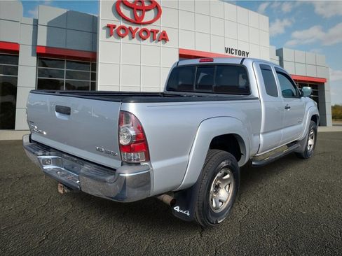 Used 2013 Toyota Tacoma 4x4 Access Cab V6 w/ SR5 Pkg image 3