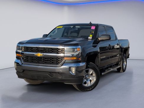 Used 2018 Chevrolet Silverado 1500 LT w/ All Star Edition image 2