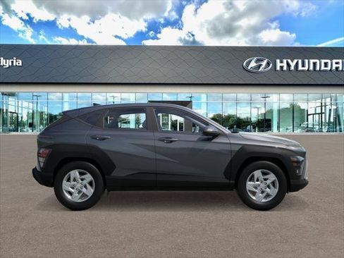 New 2026 Hyundai Kona SE FWD image 7