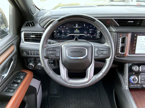 Certified 2024 GMC Yukon Denali Ultimate image 11