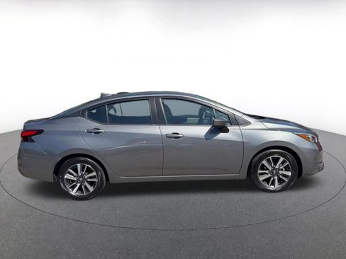 Used 2025 Nissan Versa SV FWD image 16