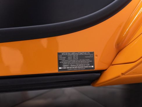 Used 2014 McLaren MP4-12C Spider RWD image 21