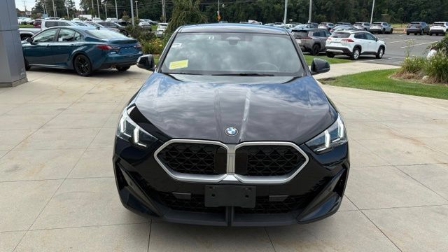 Used 2026 BMW X2 xDrive28i AWD/4WD image 2